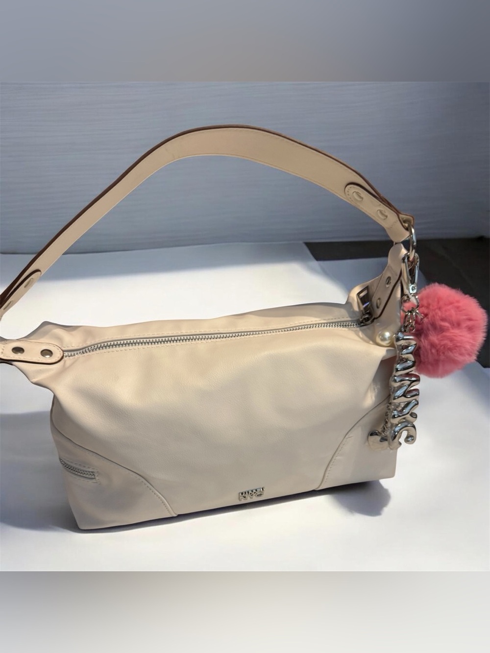 Madden NYC Cream Faux Leather Shoulder Bag Y2K Baguette Purse - Picture 12 of 14